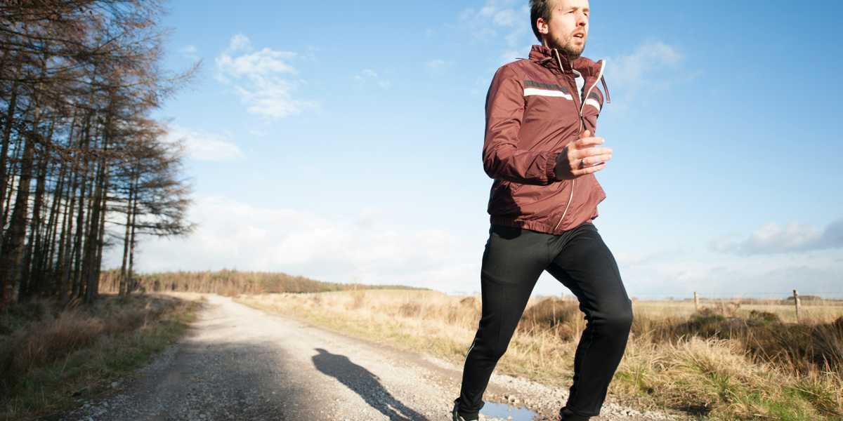Compressport Trail Under Control Short Uitleg - Gerichte Compressie voor Stabieler Berglopen.